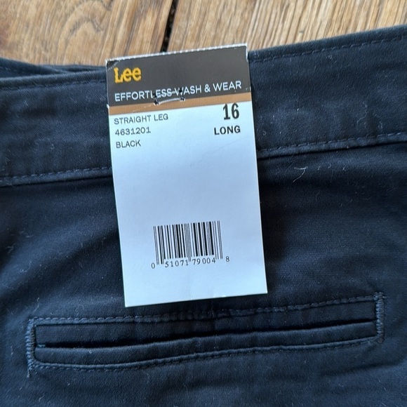 Lee Wash & Wear Straight Leg Black Pants 16 Long NWT - Picture 2 of 7